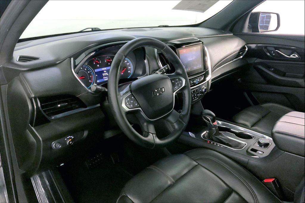 used 2023 Chevrolet Traverse car, priced at $34,000