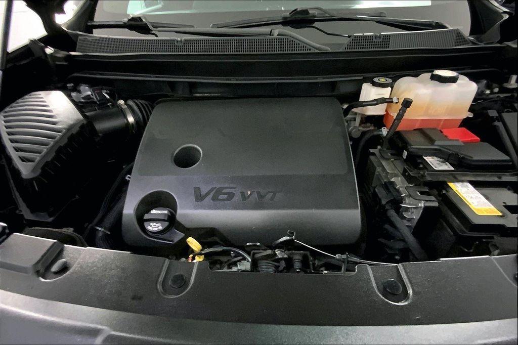 used 2023 Chevrolet Traverse car, priced at $34,000