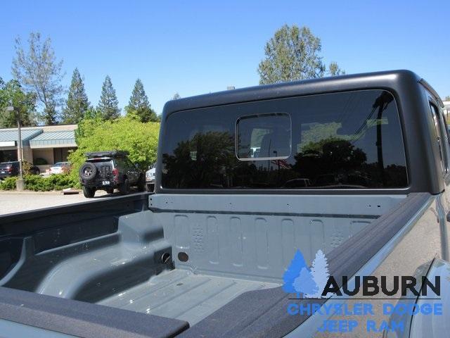 new 2025 Jeep Gladiator car, priced at $44,485