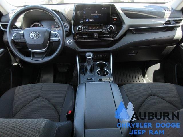 used 2023 Toyota Highlander car, priced at $33,558