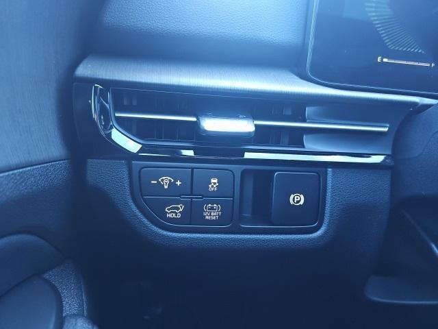 new 2026 Kia Sportage Hybrid car, priced at $35,333