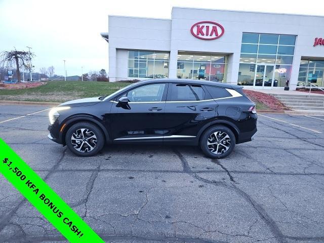 new 2025 Kia Sportage car, priced at $29,983