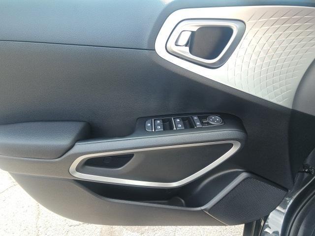 new 2025 Kia Soul car, priced at $23,702
