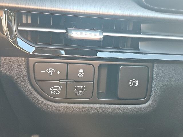 new 2026 Kia Sportage Hybrid car, priced at $35,333