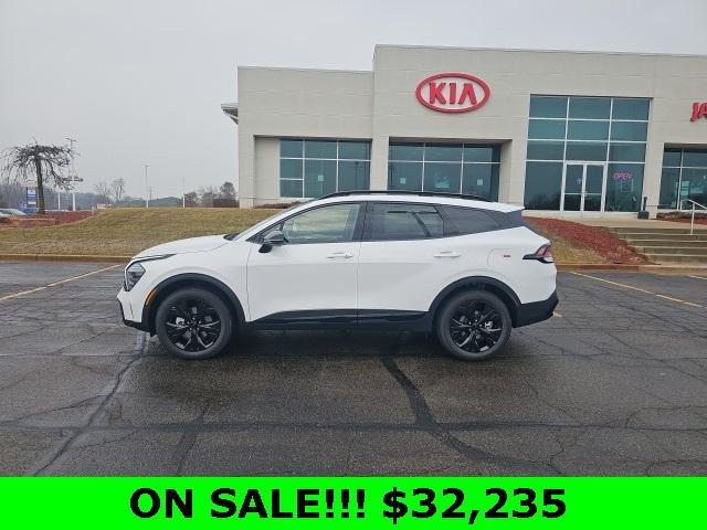 new 2025 Kia Sportage car, priced at $32,235