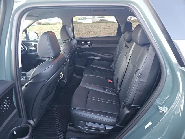 new 2026 Kia Sorento Hybrid car, priced at $40,041