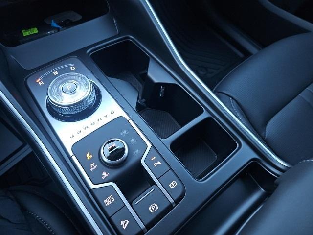 new 2026 Kia Sorento Hybrid car, priced at $40,041