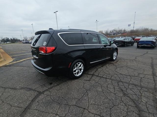 used 2018 Chrysler Pacifica car, priced at $14,371