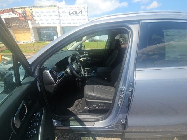 new 2025 Kia Sorento car, priced at $37,090