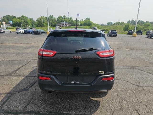 used 2016 Jeep Cherokee car, priced at $10,994