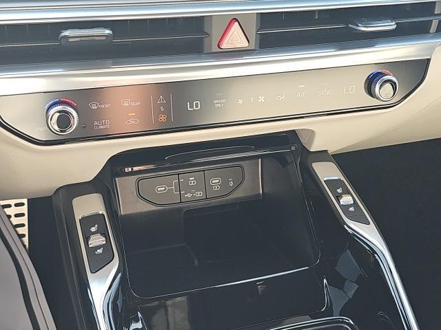new 2025 Kia Sorento Hybrid car, priced at $46,085