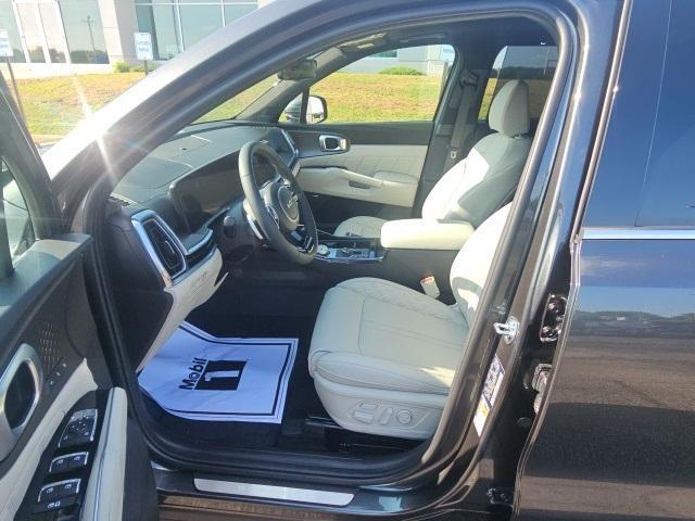 new 2025 Kia Sorento Hybrid car, priced at $46,085