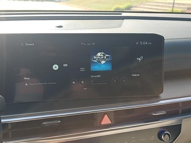 new 2025 Kia Sorento Hybrid car, priced at $46,085