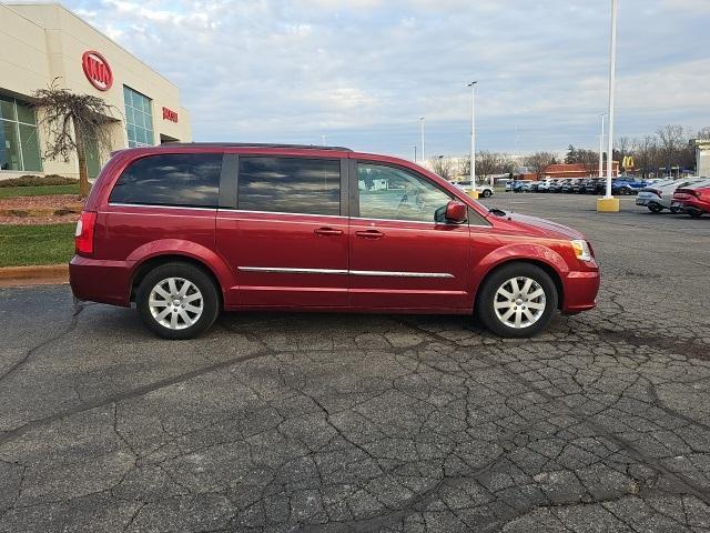 used 2014 Chrysler Town & Country car, priced at $6,925