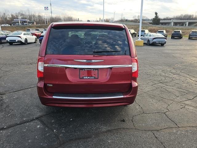 used 2014 Chrysler Town & Country car, priced at $6,925