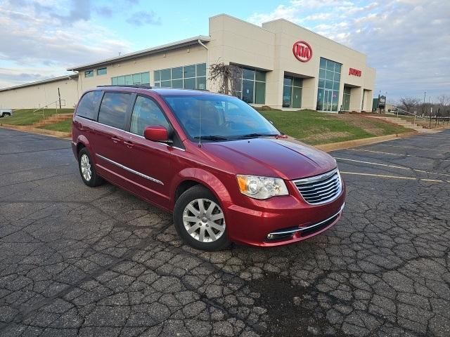 used 2014 Chrysler Town & Country car, priced at $6,925