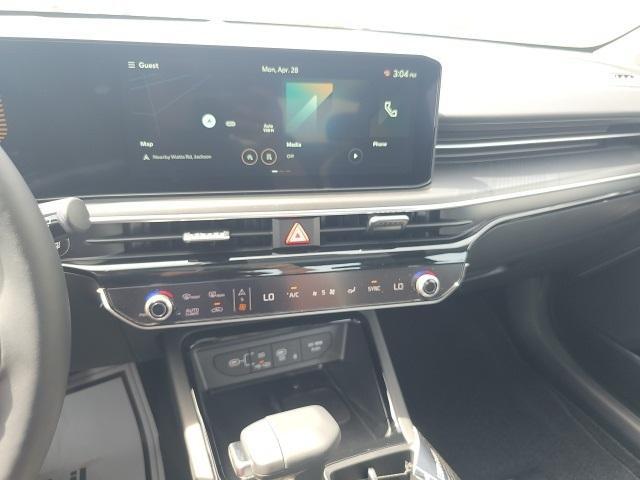 new 2025 Kia K5 car, priced at $32,555