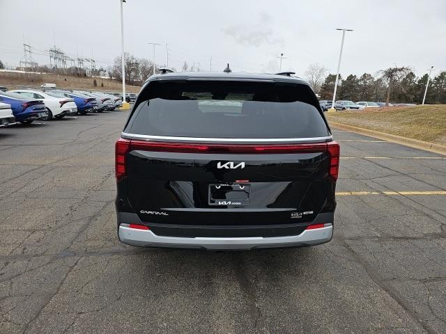 new 2025 Kia Carnival Hybrid car, priced at $42,923