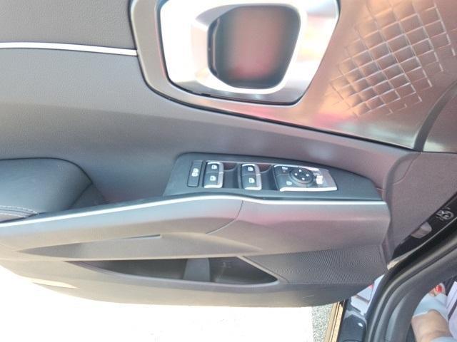 new 2025 Kia Sorento car, priced at $37,090
