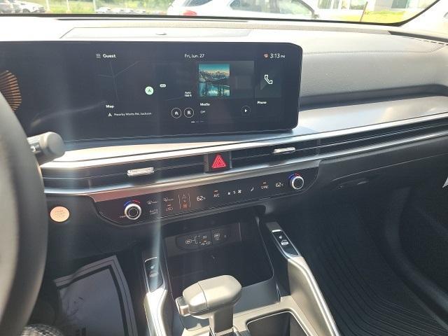 new 2025 Kia Sorento car, priced at $35,921