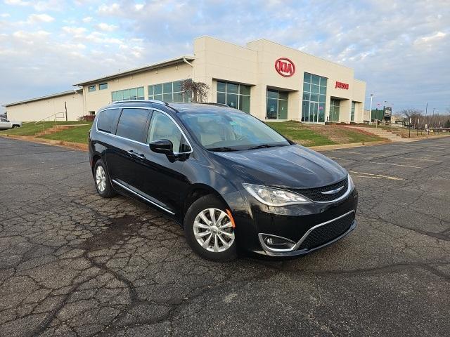 used 2018 Chrysler Pacifica car, priced at $18,499