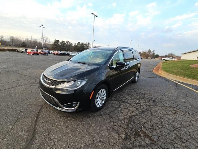 used 2018 Chrysler Pacifica car, priced at $18,499