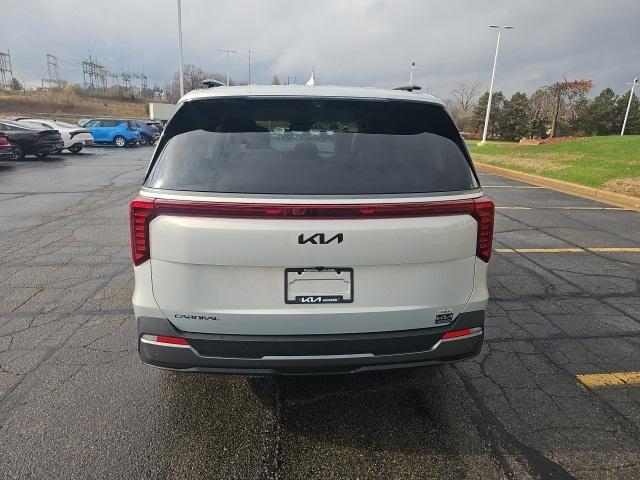 new 2025 Kia Carnival Hybrid car, priced at $52,639