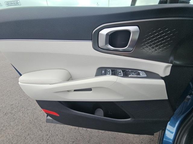 new 2026 Kia Sorento Hybrid car, priced at $40,516