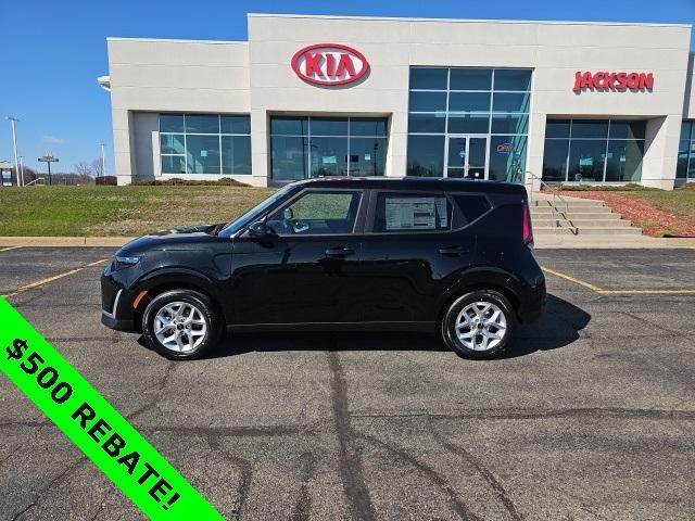 new 2025 Kia Soul car, priced at $22,405