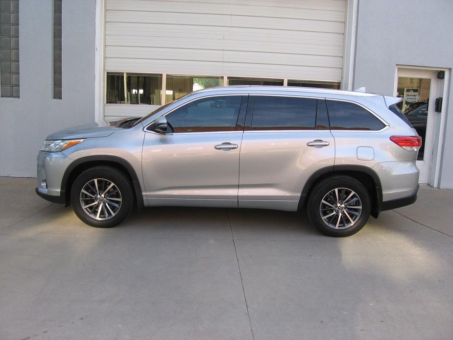 used 2017 Toyota Highlander car, priced at $22,475