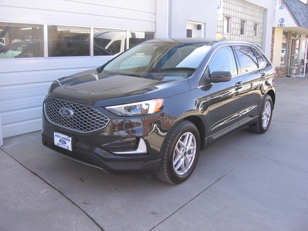 used 2024 Ford Edge car, priced at $29,475