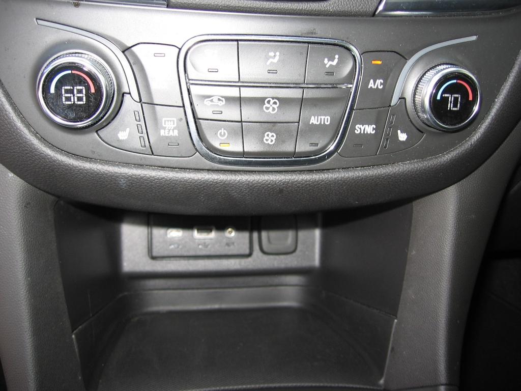 used 2024 Chevrolet Equinox car, priced at $25,975