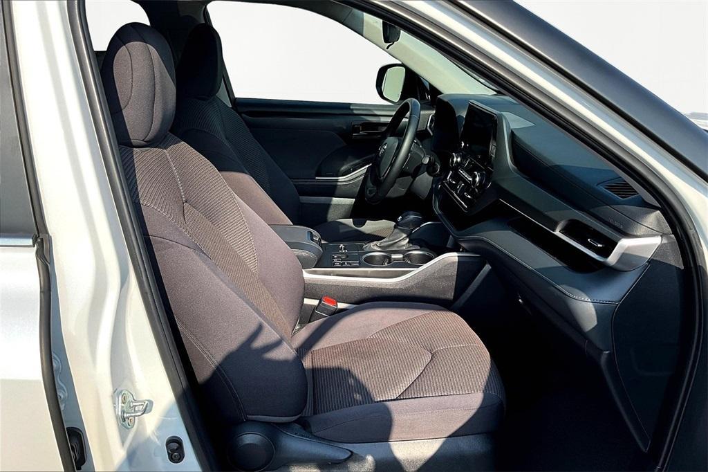 used 2024 Toyota Highlander car, priced at $40,452