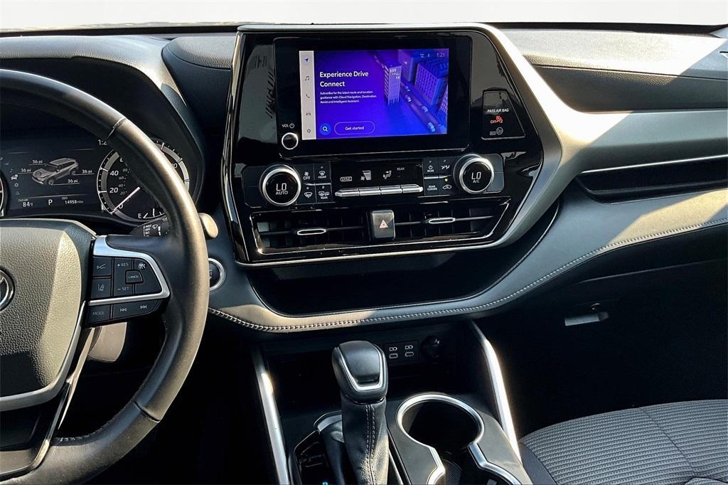used 2024 Toyota Highlander car, priced at $40,452