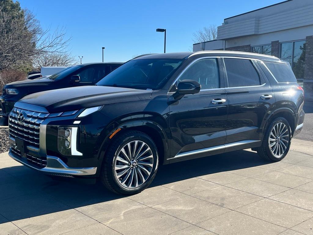 used 2024 Hyundai Palisade car, priced at $41,561