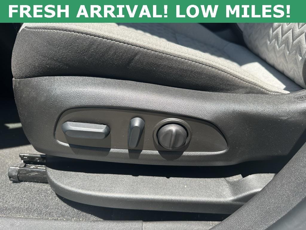 used 2022 Chevrolet Equinox car, priced at $21,999