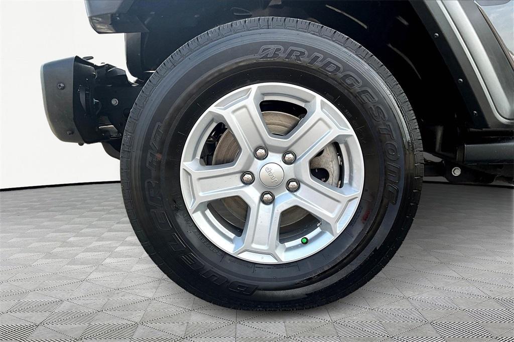 used 2021 Jeep Wrangler Unlimited car, priced at $31,108