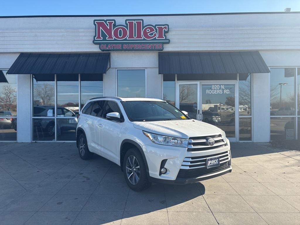 used 2017 Toyota Highlander car, priced at $18,887