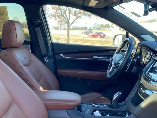 used 2023 Cadillac XT5 car, priced at $37,777