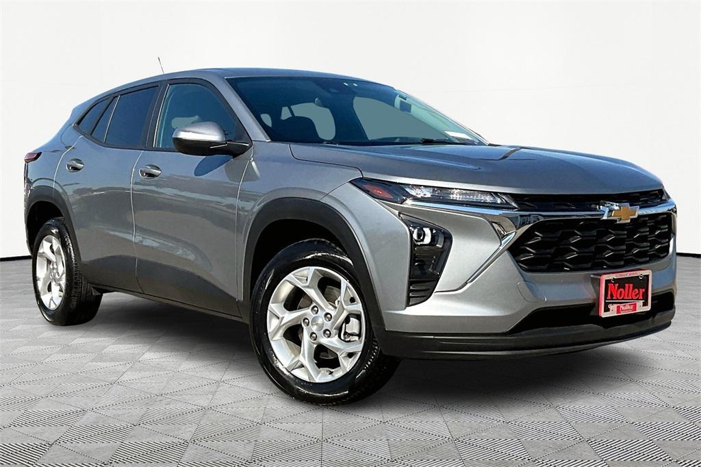 used 2024 Chevrolet Trax car, priced at $20,387