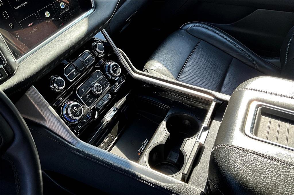used 2023 GMC Yukon car, priced at $59,409