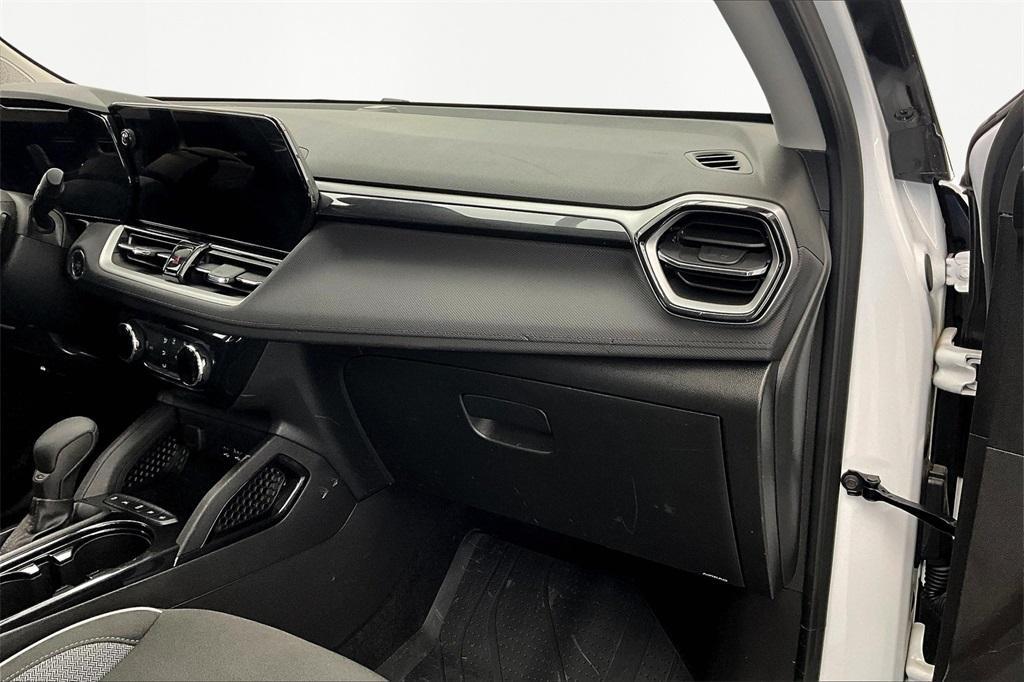 used 2025 Chevrolet TrailBlazer car