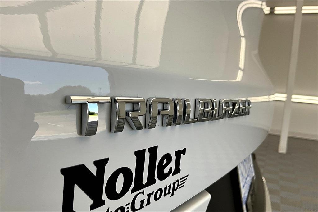 used 2025 Chevrolet TrailBlazer car