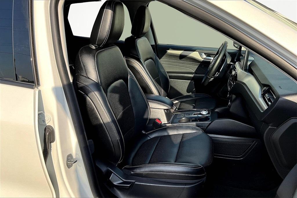 used 2022 Ford Escape car, priced at $24,298
