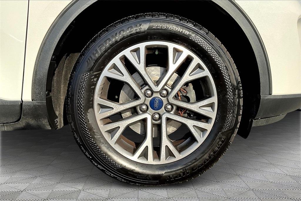 used 2022 Ford Escape car, priced at $24,298