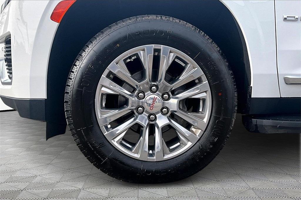 used 2023 GMC Yukon XL car, priced at $56,583