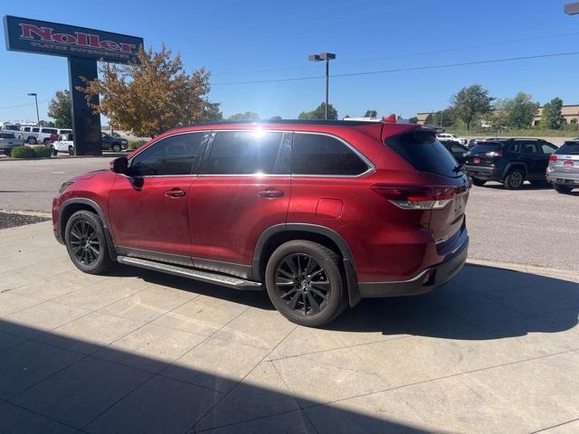 used 2019 Toyota Highlander car, priced at $19,887
