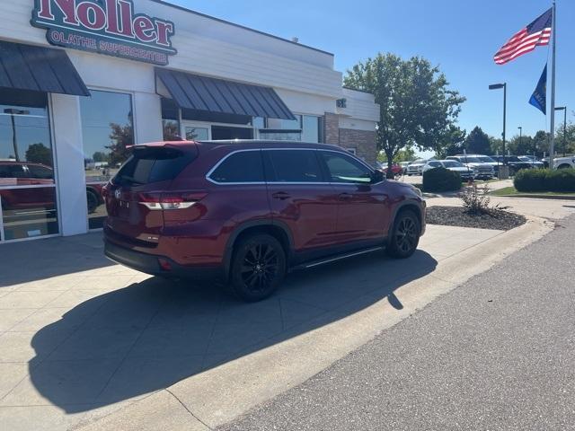 used 2019 Toyota Highlander car, priced at $19,887