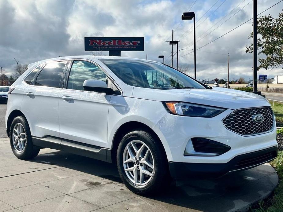 used 2024 Ford Edge car, priced at $29,732