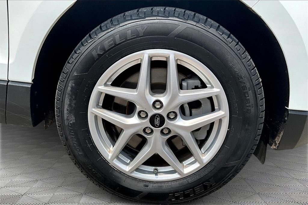 used 2024 Ford Edge car, priced at $24,605